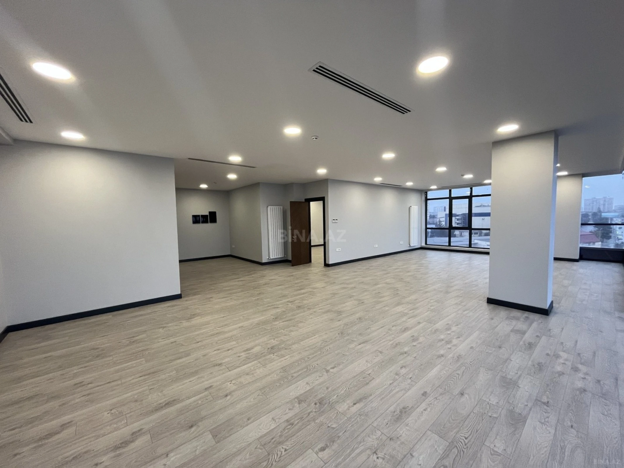 Kirayə verilir 3 otaqlı ofis 150 m²