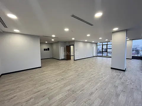 Kirayə verilir 3 otaqlı ofis 150 m²