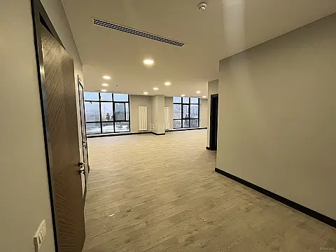 Kirayə verilir 3 otaqlı ofis 150 m²