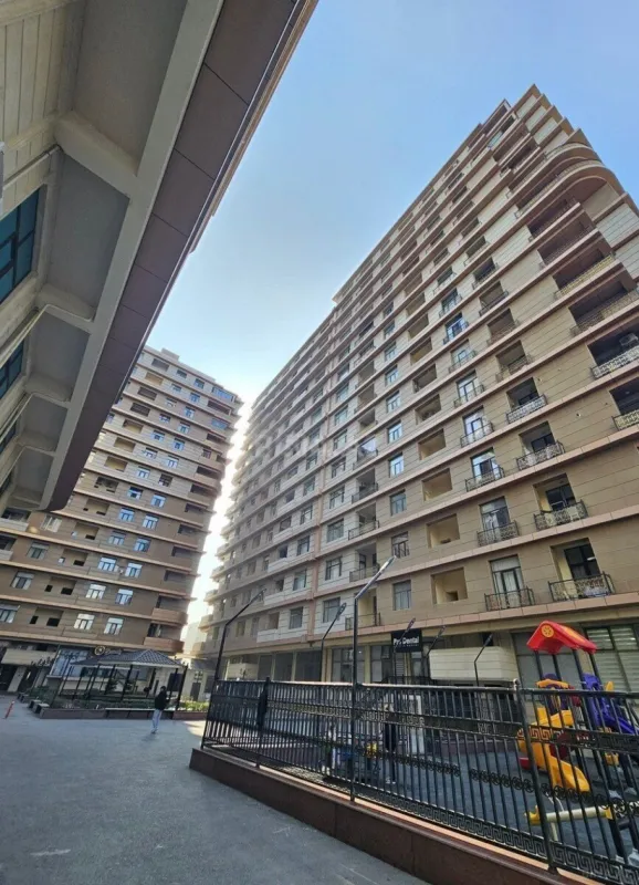 Satılır 3 otaqlı mənzil 105 m²