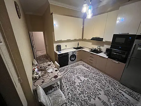 Satılır 3 otaqlı mənzil 105 m²