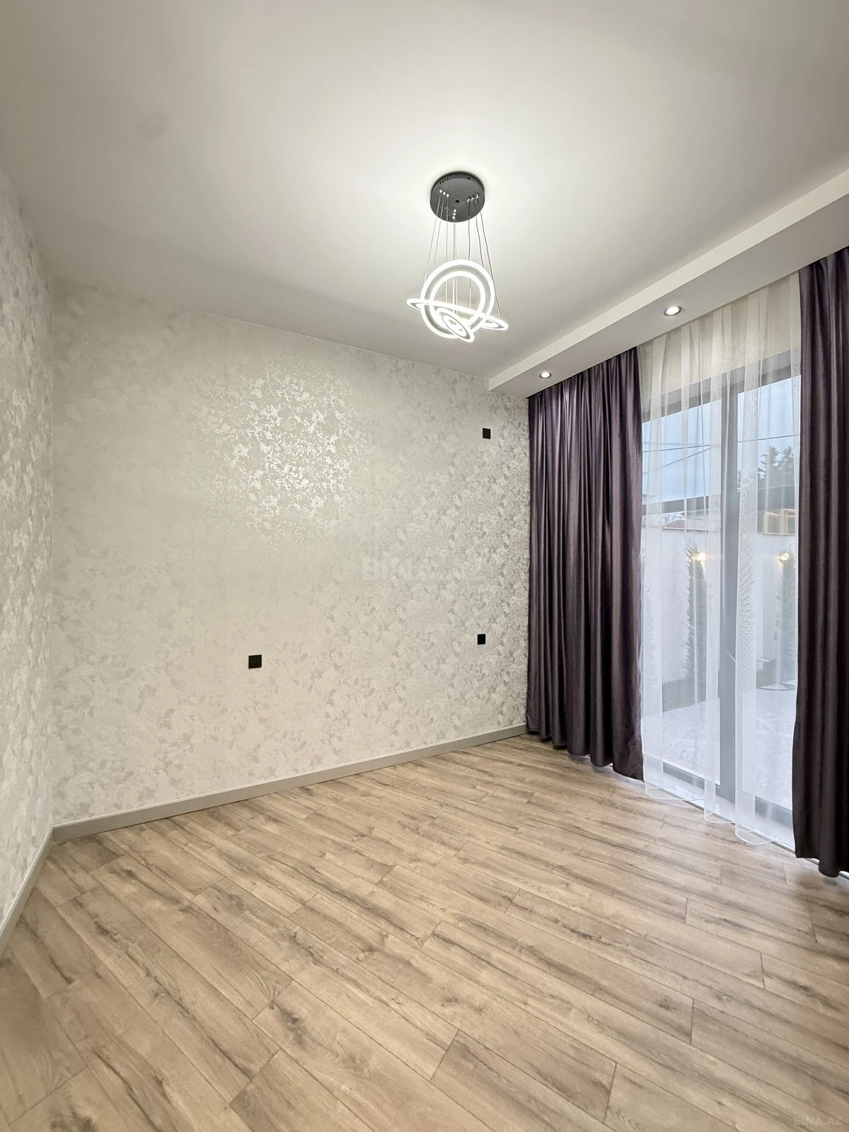 Satılır 4 otaqlı həyət evi 135 m²