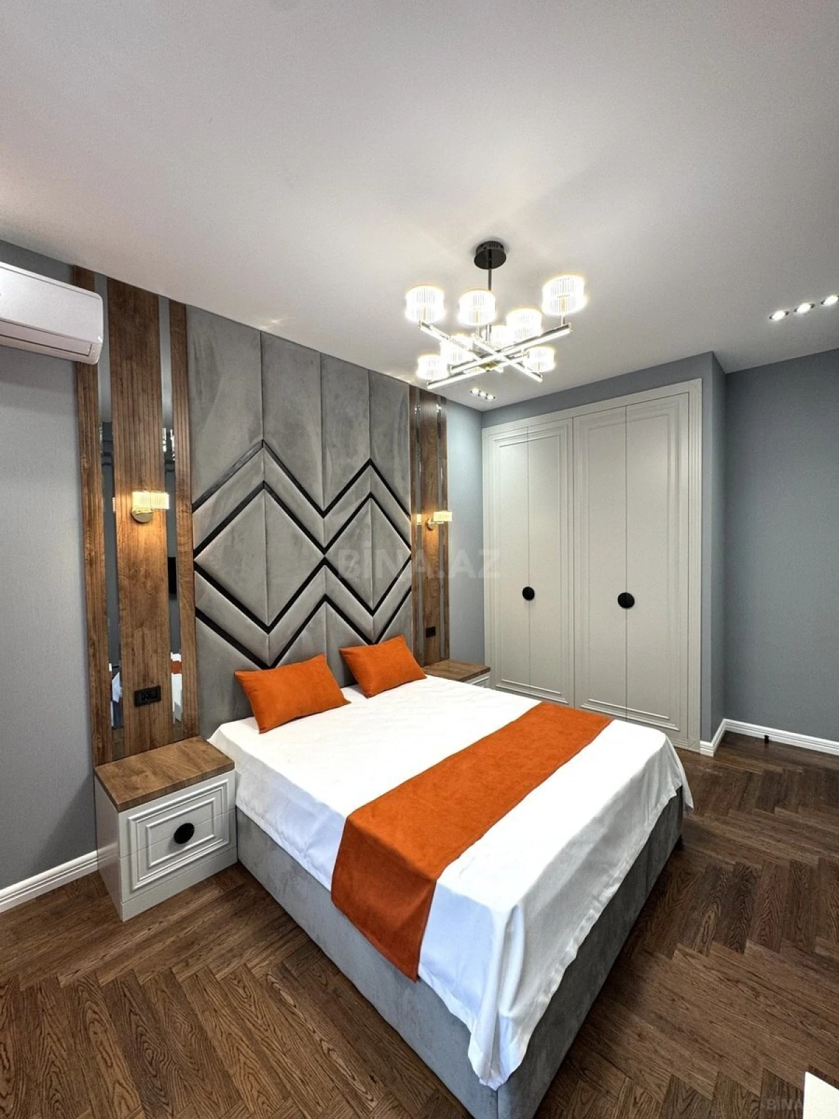 Satılır 2 otaqlı mənzil 86 m²