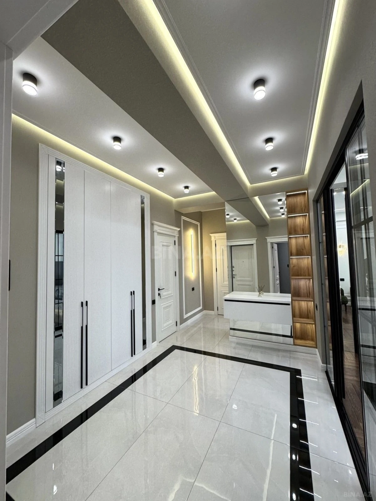 Satılır 2 otaqlı mənzil 86 m²