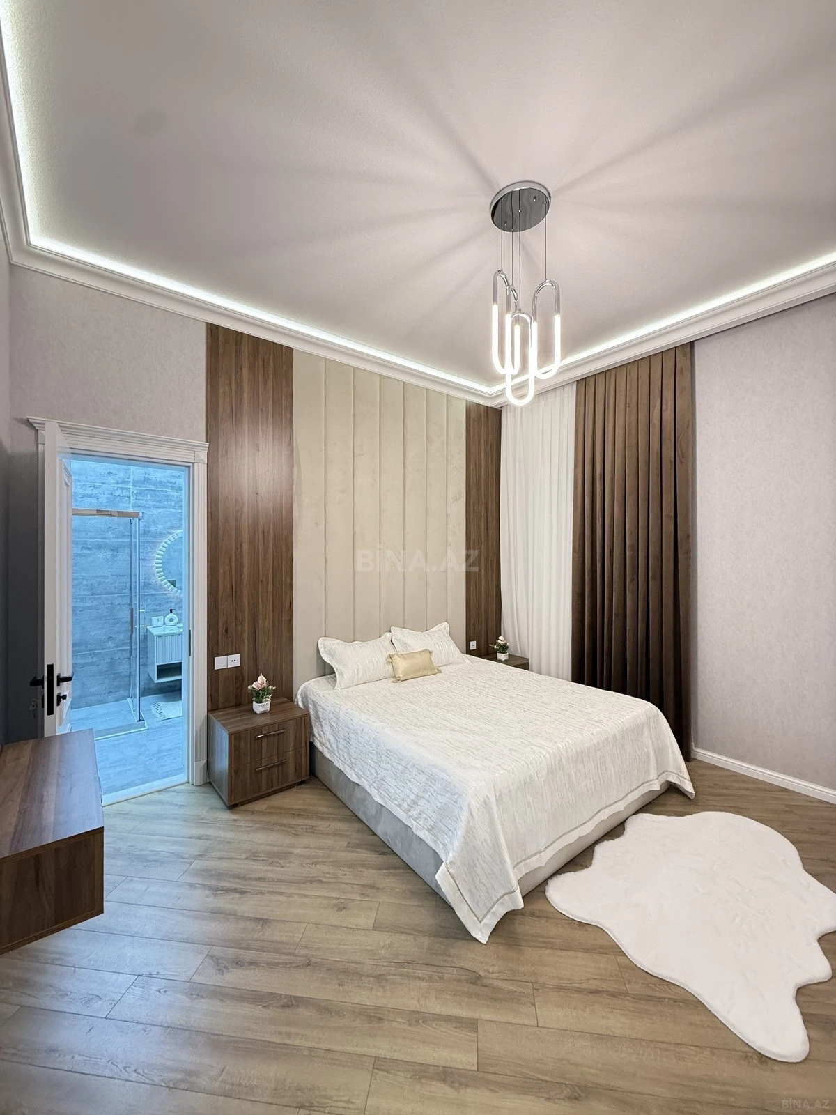 Satılır 5 otaqlı həyət evi 230 m²