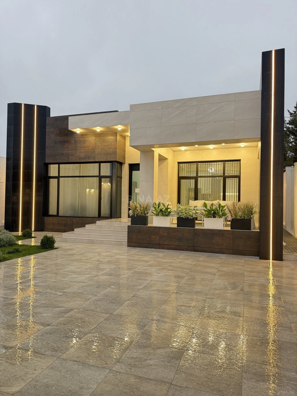 Satılır 5 otaqlı həyət evi 230 m²