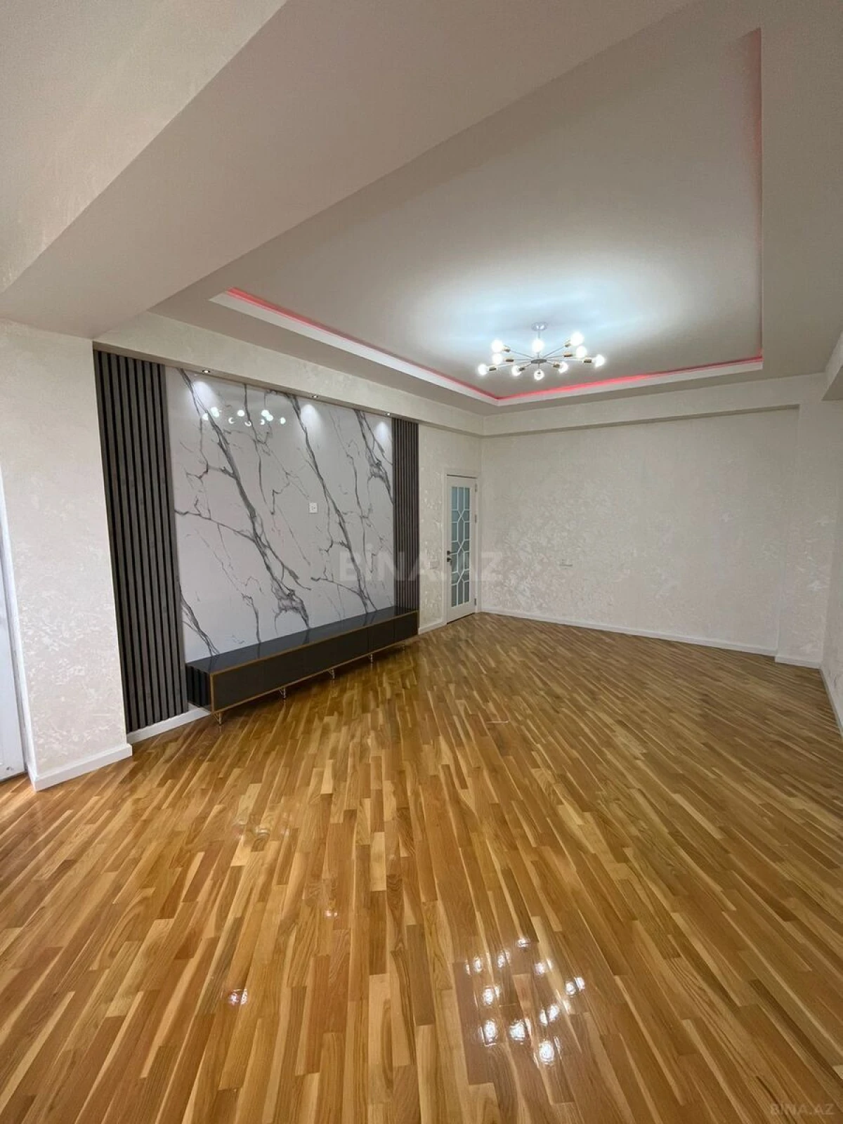 Satılır 3 otaqlı mənzil 99 m²