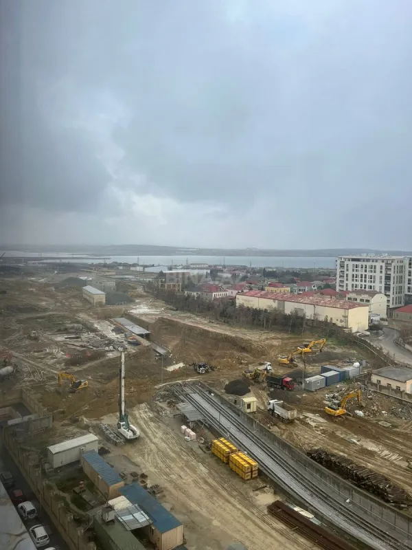 Satılır 3 otaqlı mənzil 99 m²