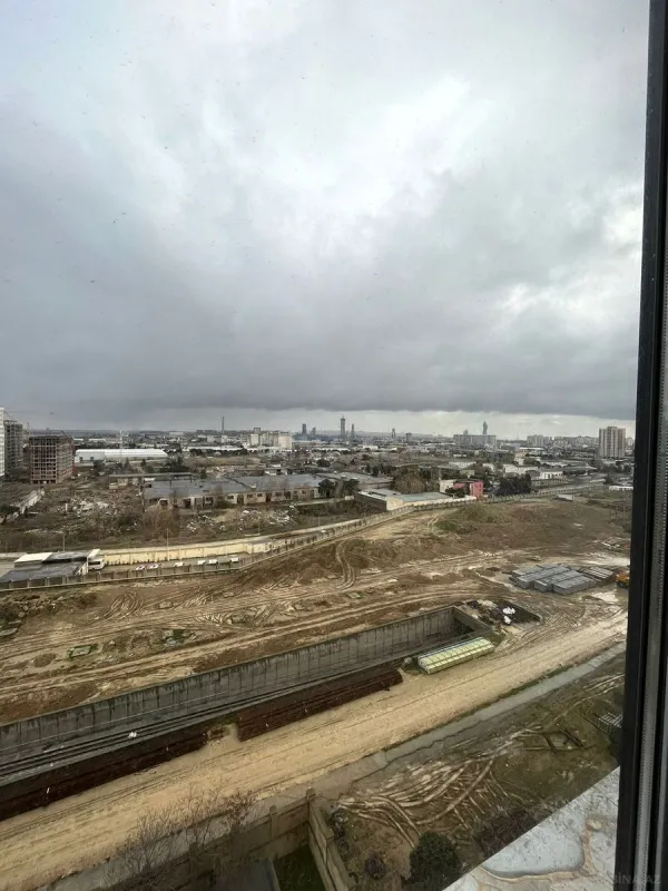 Satılır 3 otaqlı mənzil 99 m²