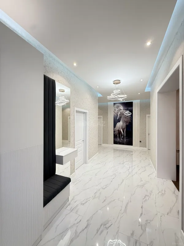 Satılır 4 otaqlı həyət evi 180 m²