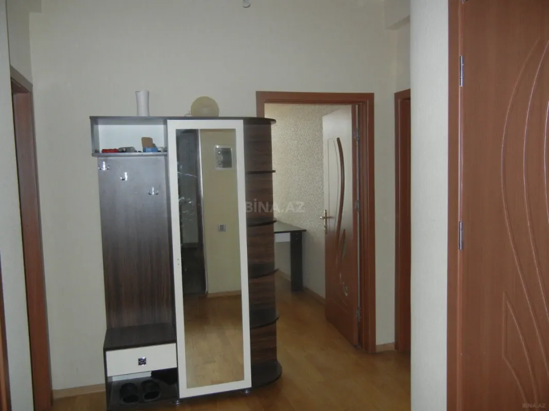 Satılır 2 otaqlı mənzil 87 m²