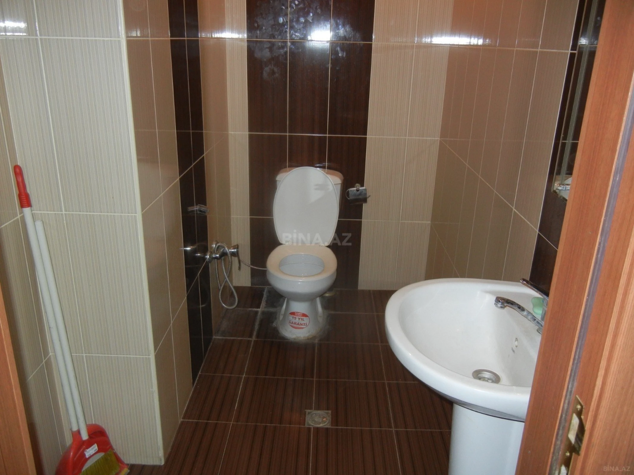 Satılır 2 otaqlı mənzil 87 m²