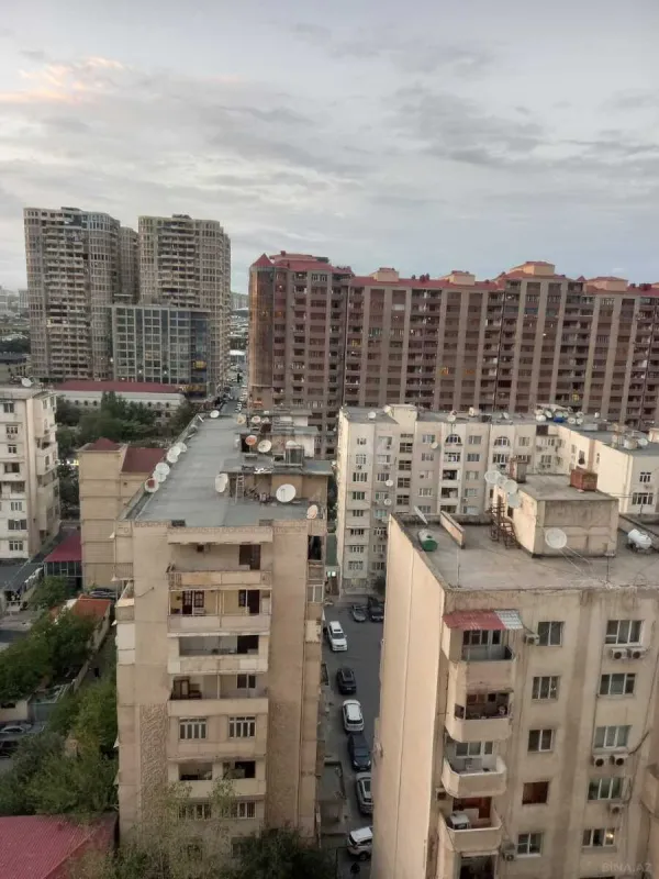 Satılır 2 otaqlı mənzil 87 m²