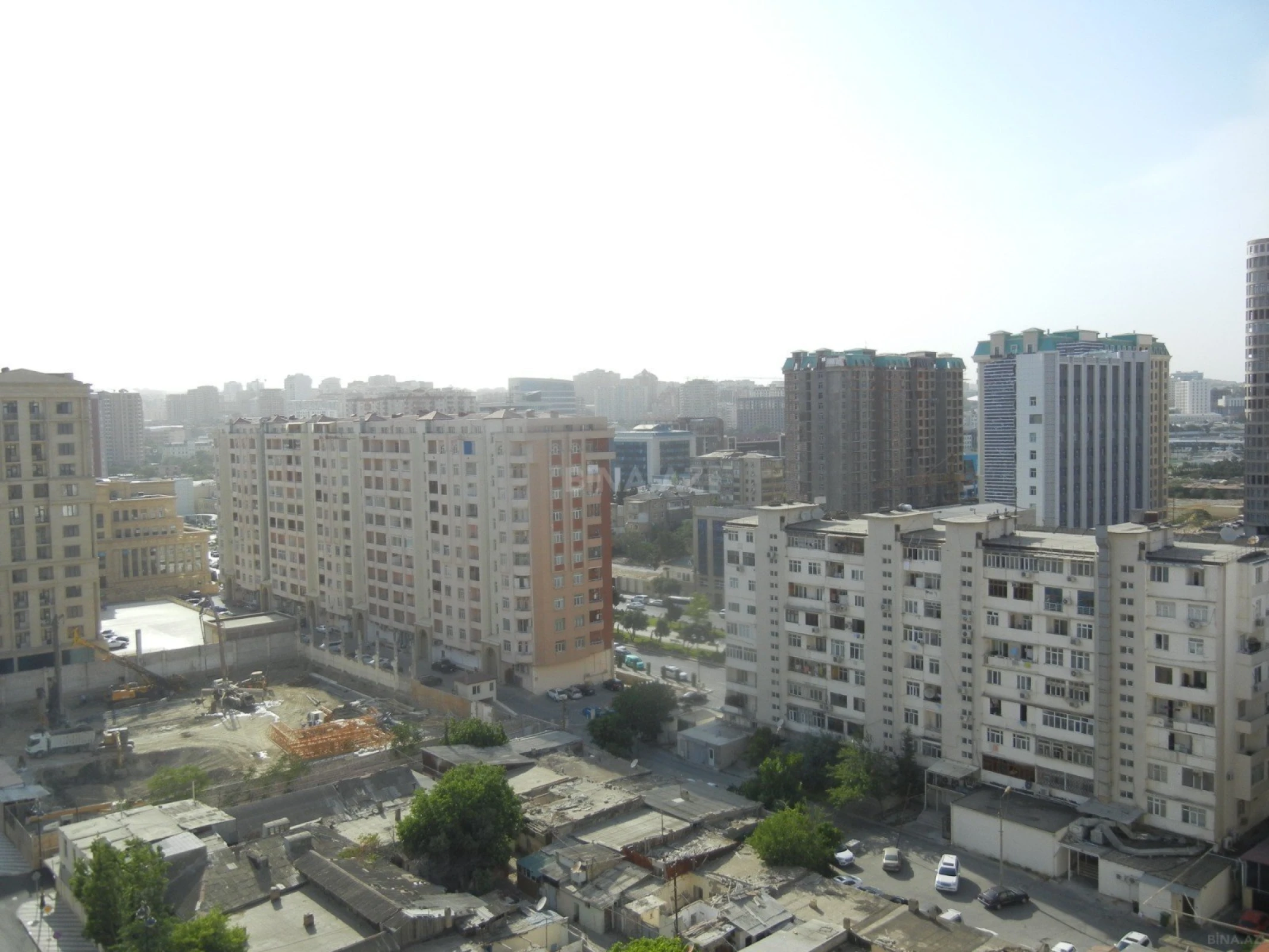 Satılır 2 otaqlı mənzil 87 m²