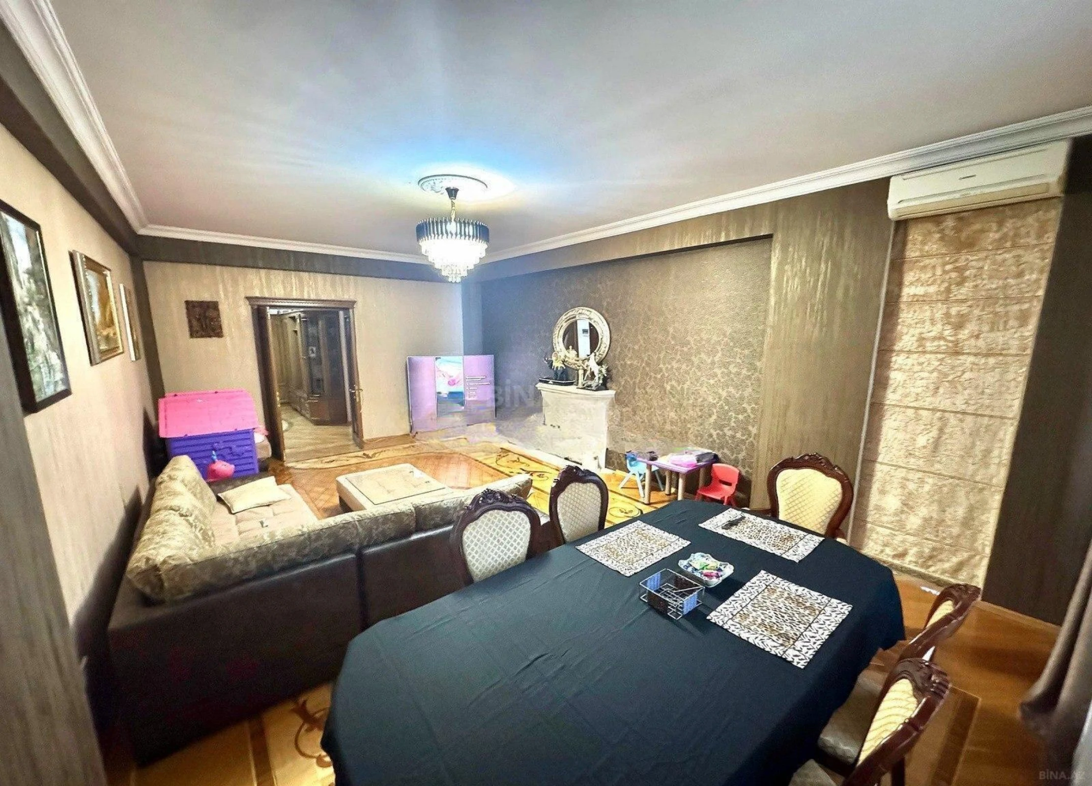 Satılır 3 otaqlı mənzil 153 m²