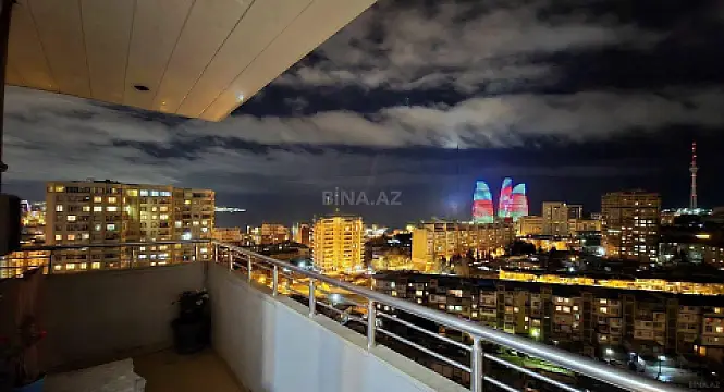 Satılır 3 otaqlı mənzil 153 m²