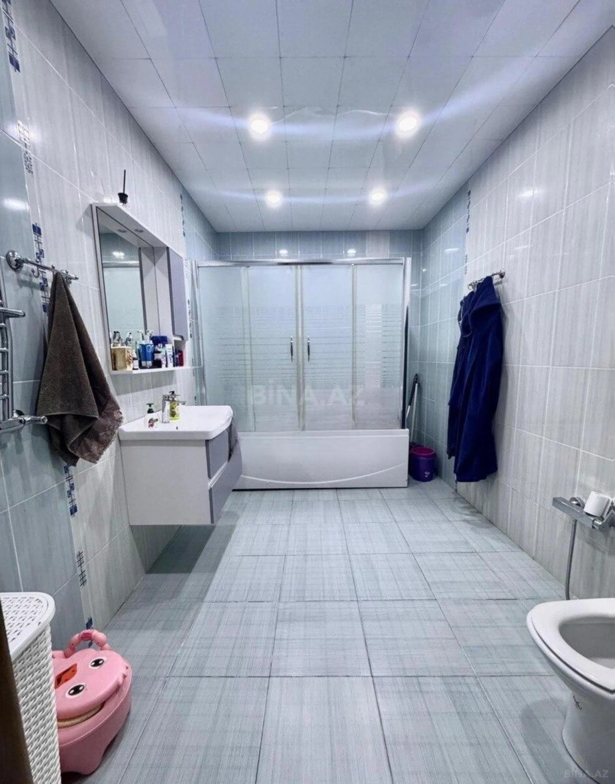 Satılır 3 otaqlı mənzil 153 m²