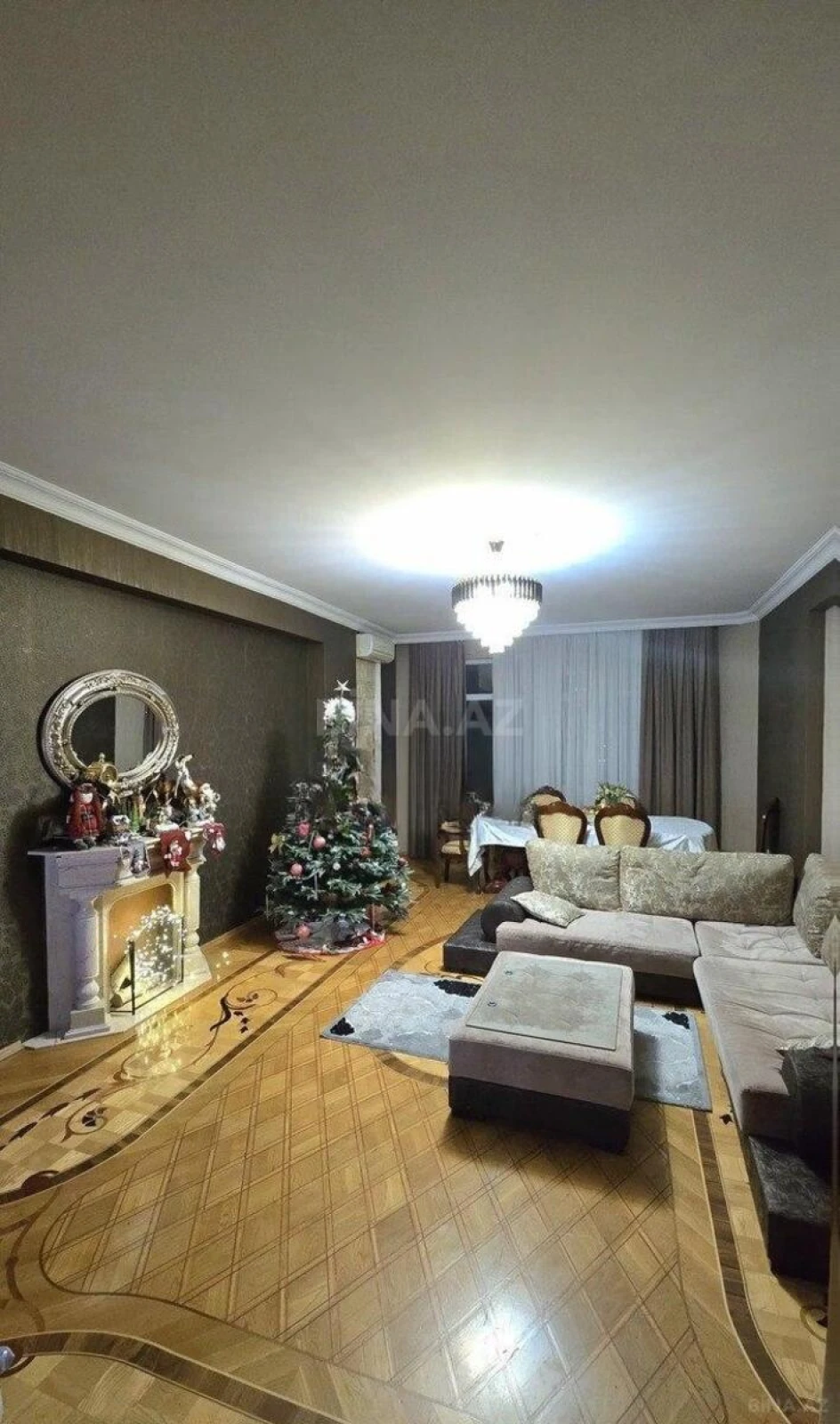 Satılır 3 otaqlı mənzil 153 m²
