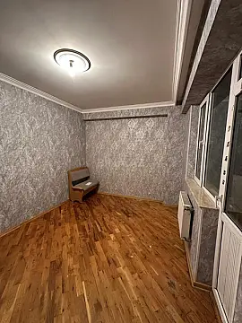 Satılır 2 otaqlı mənzil 84 m²