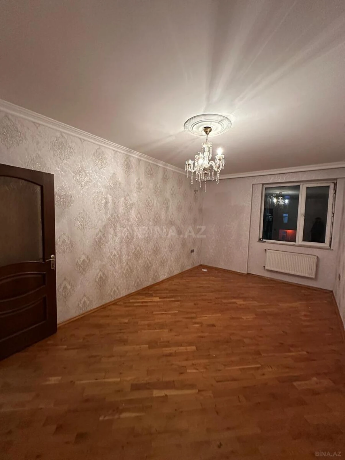 Satılır 2 otaqlı mənzil 84 m²