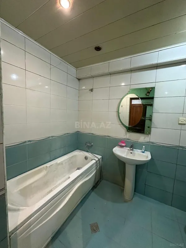 Satılır 2 otaqlı mənzil 84 m²