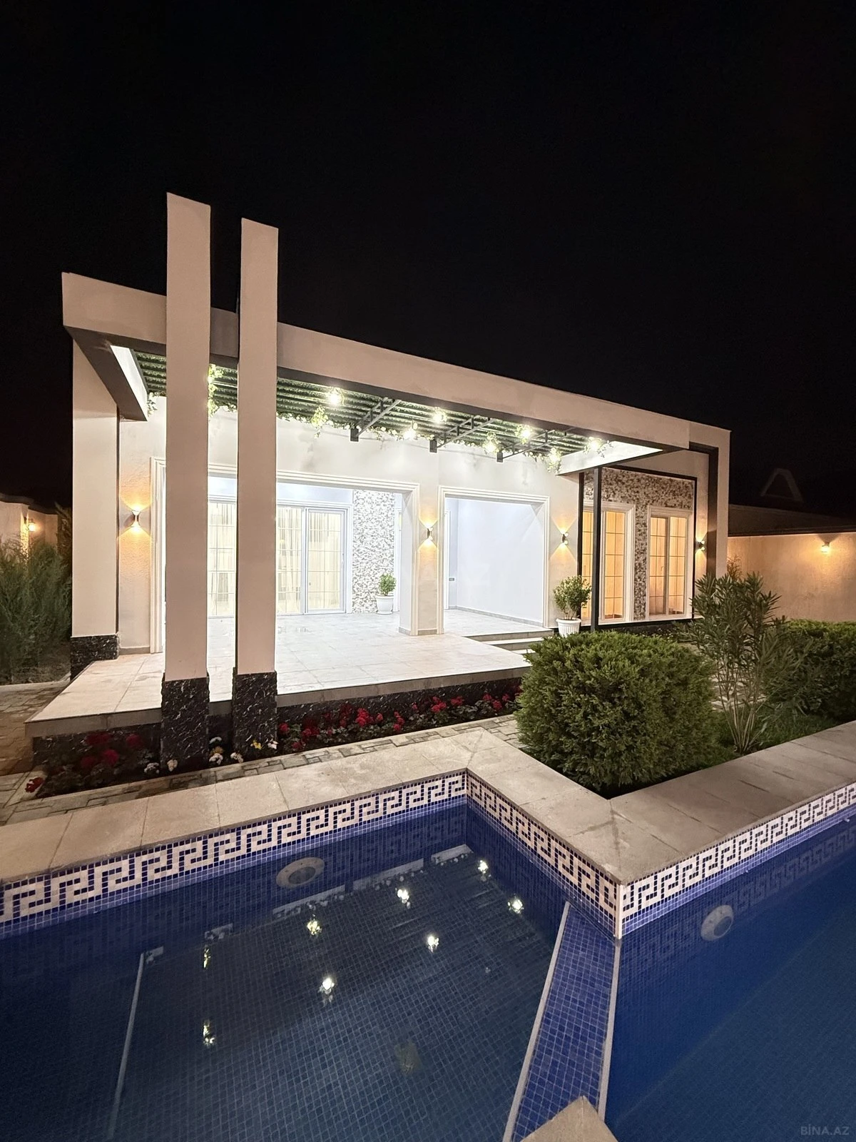 Satılır 4 otaqlı həyət evi 180 m²