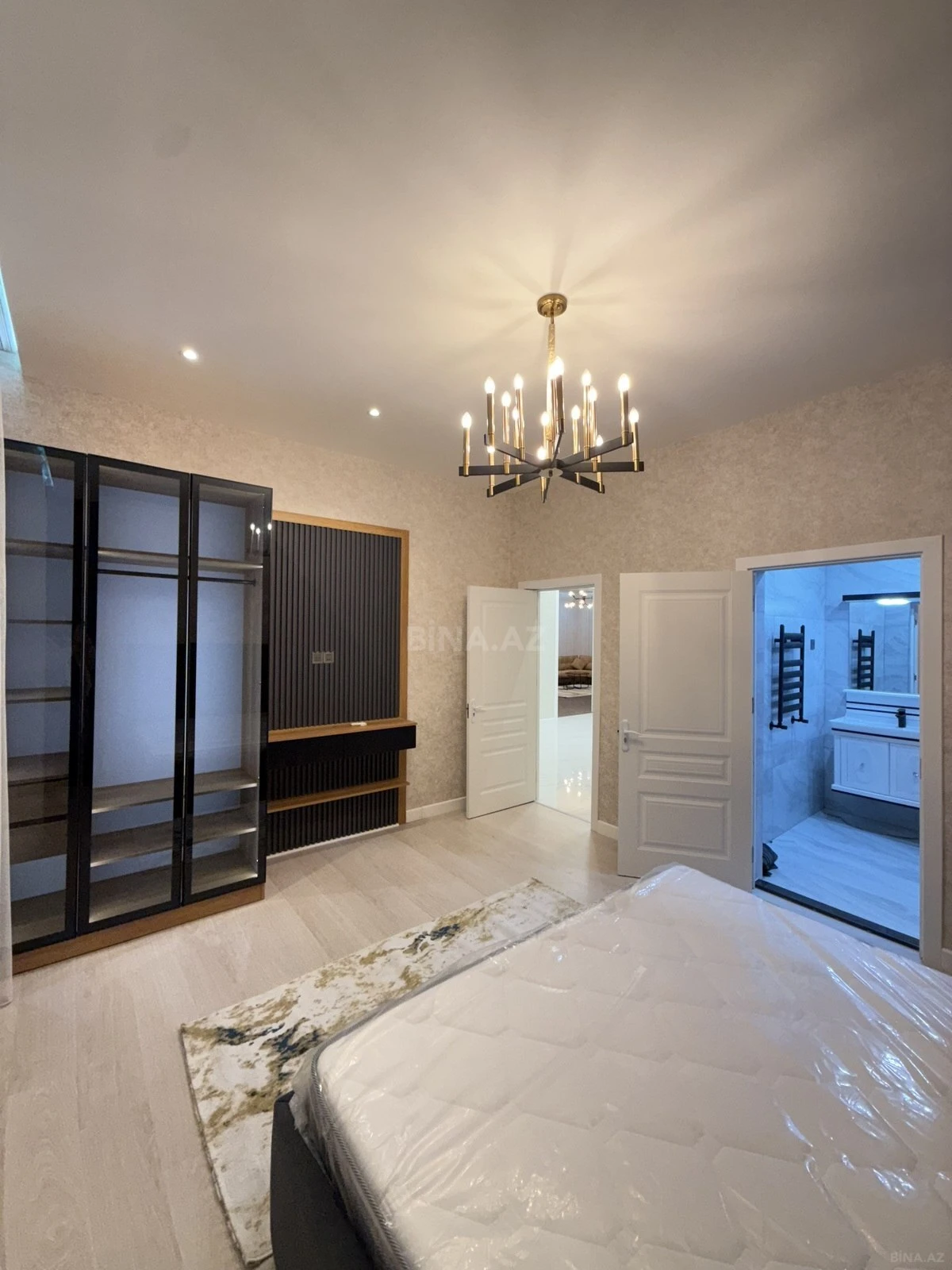 Satılır 4 otaqlı həyət evi 180 m²