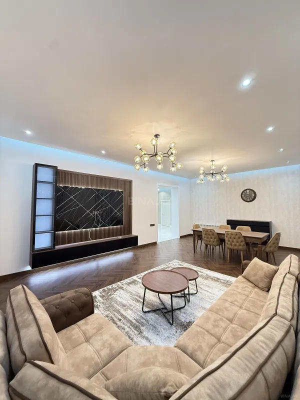 Satılır 4 otaqlı həyət evi 180 m²