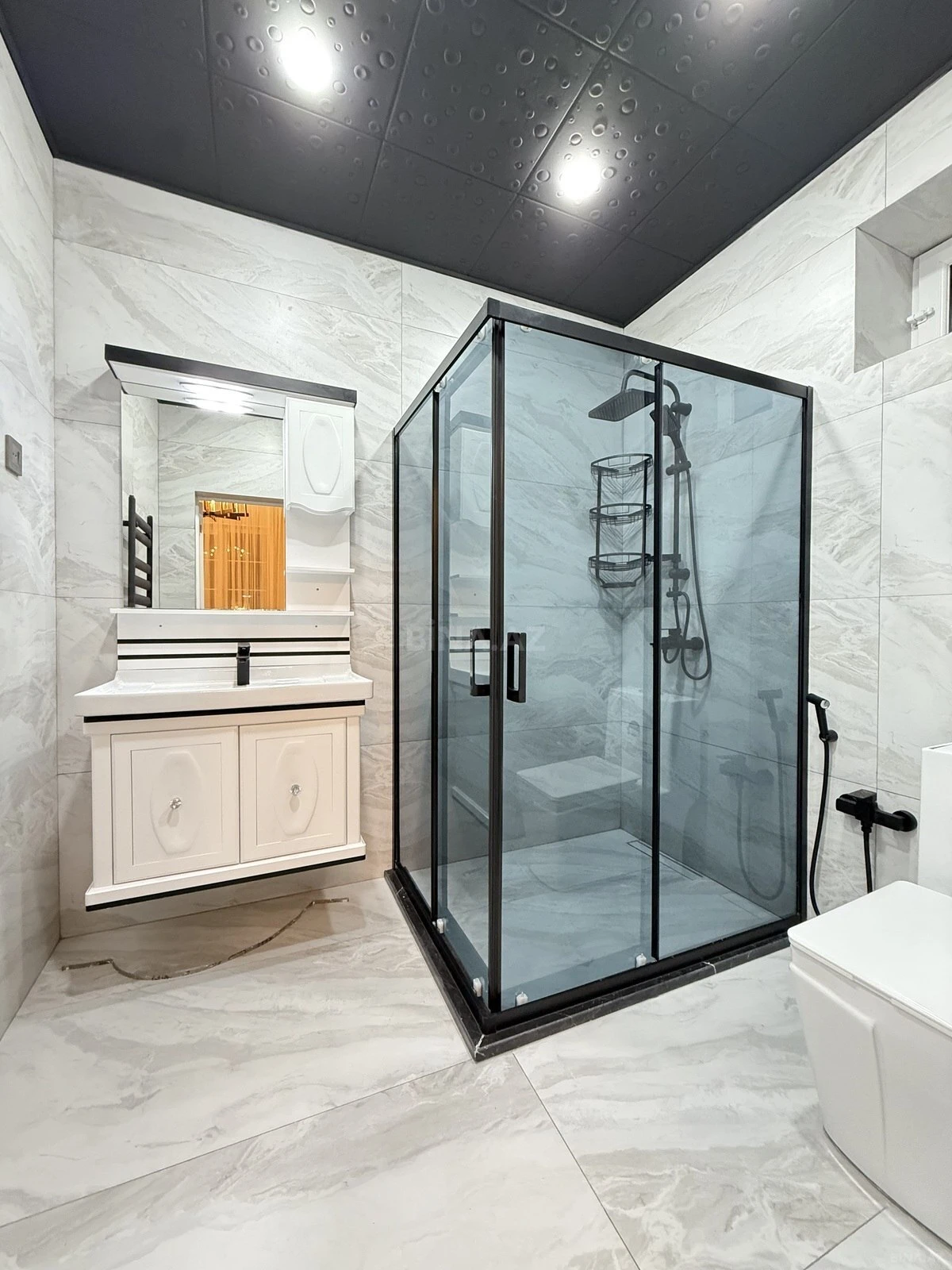 Satılır 4 otaqlı həyət evi 180 m²