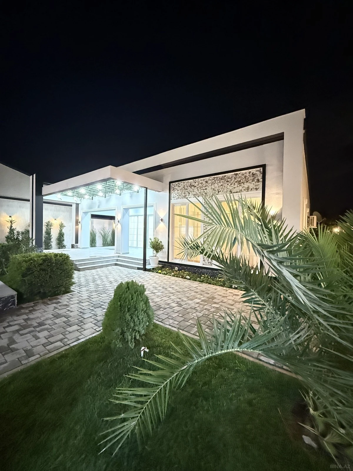 Satılır 4 otaqlı həyət evi 180 m²