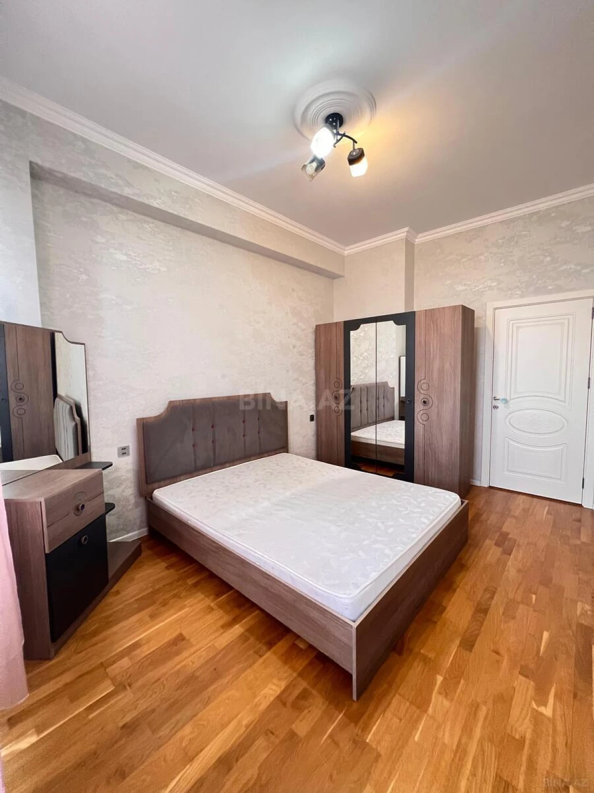 Satılır 3 otaqlı mənzil 70 m²