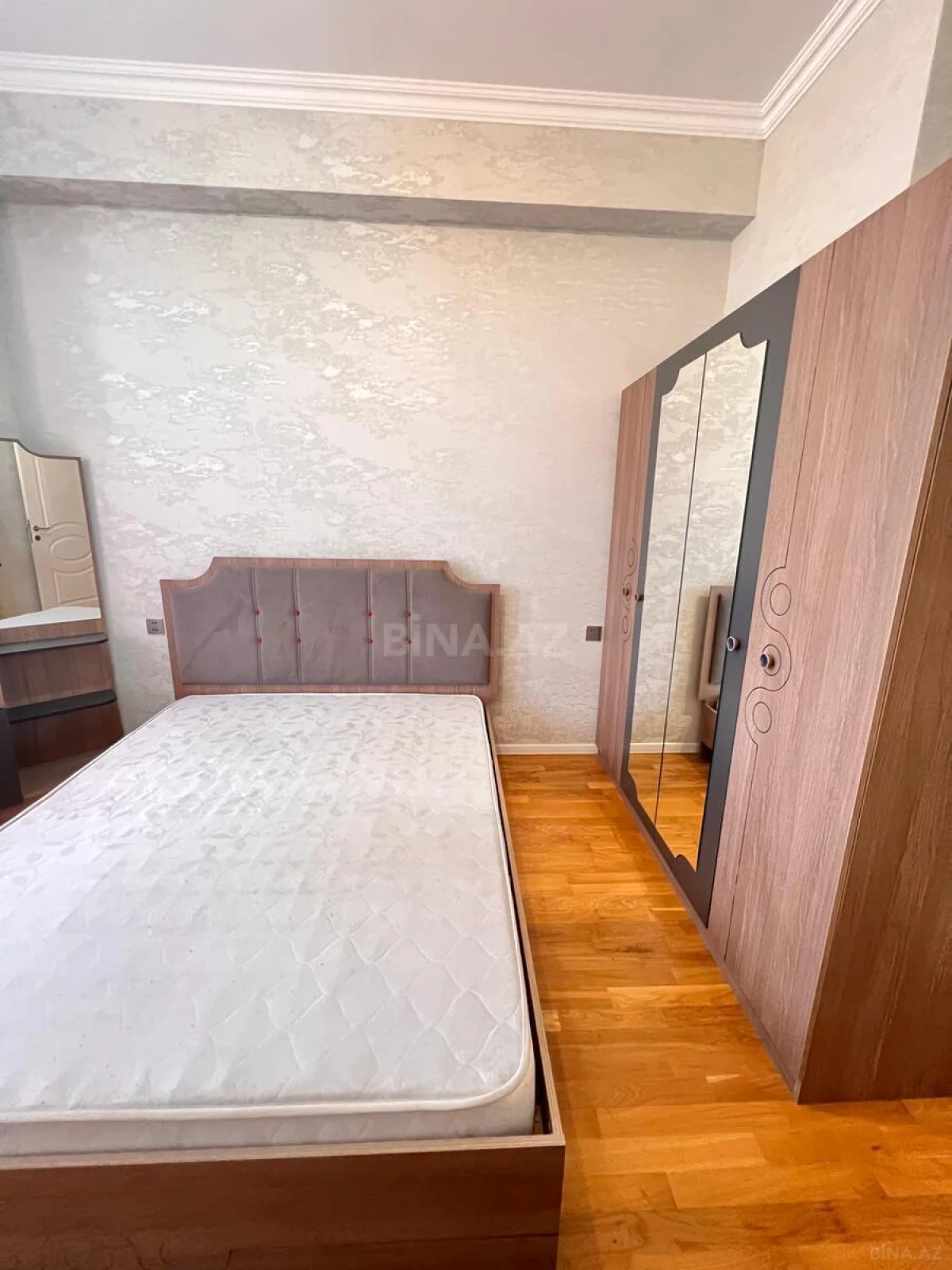 Satılır 3 otaqlı mənzil 70 m²