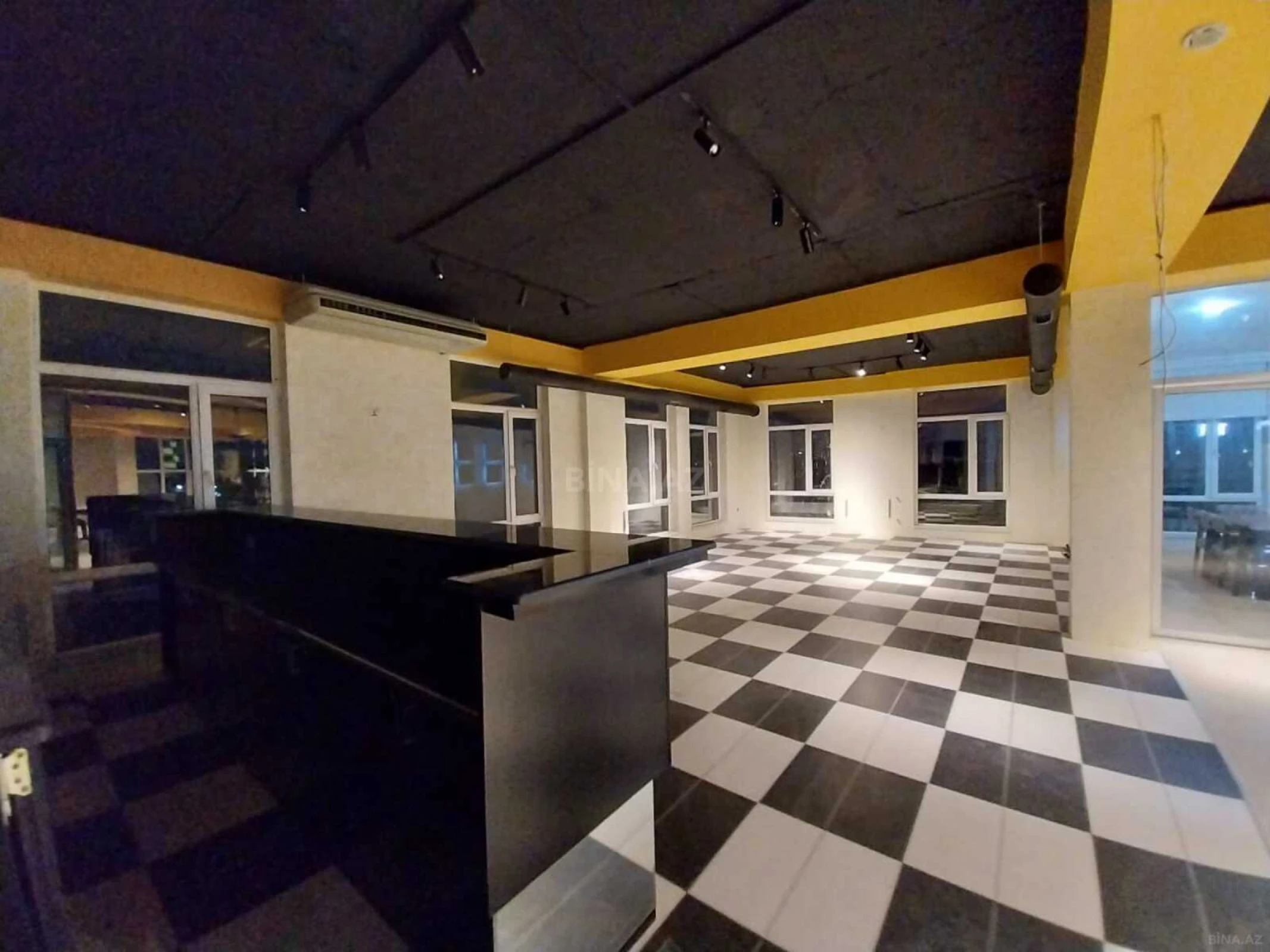 Kirayə verilir obyekt 500 m²