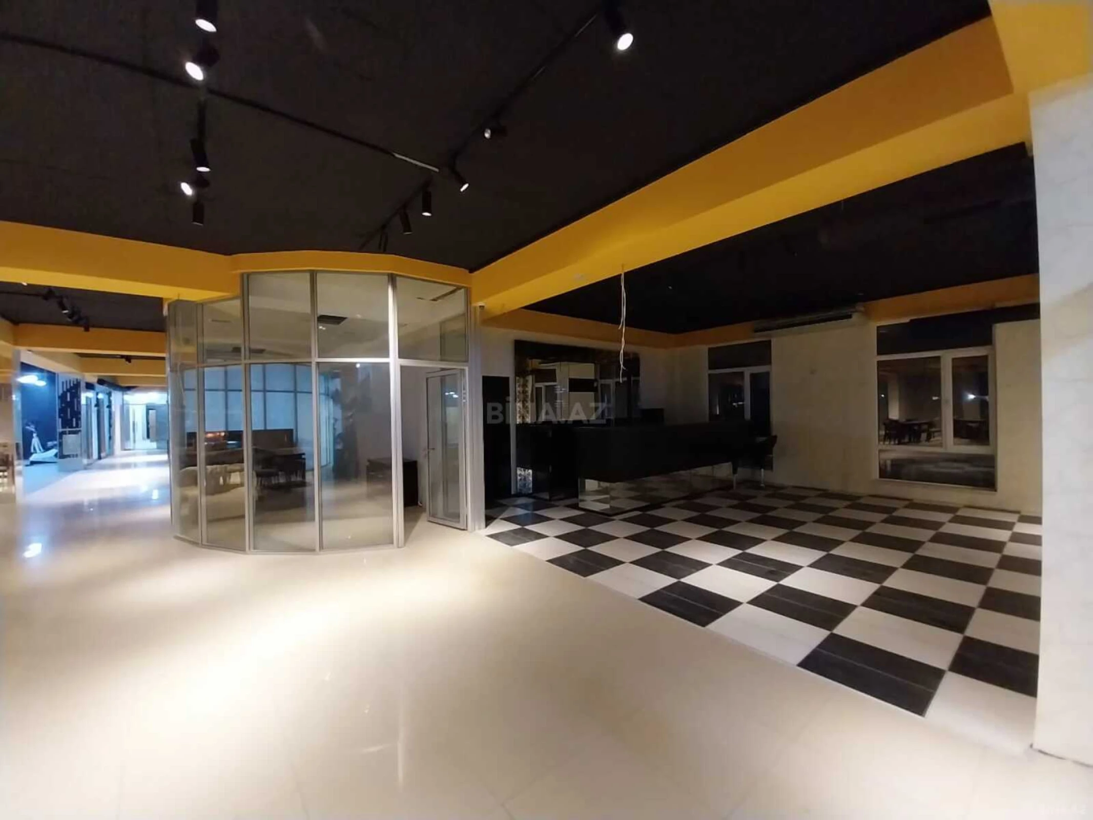 Kirayə verilir obyekt 500 m²