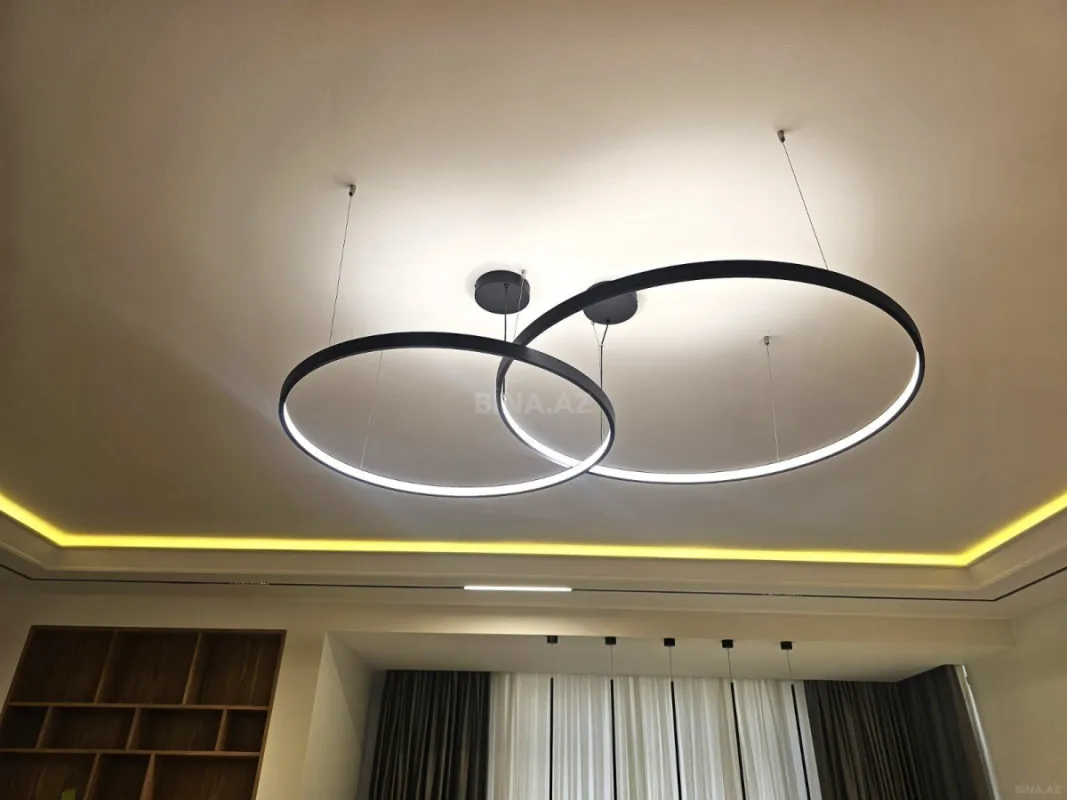 Kirayə verilir 3 otaqlı mənzil 130 m²