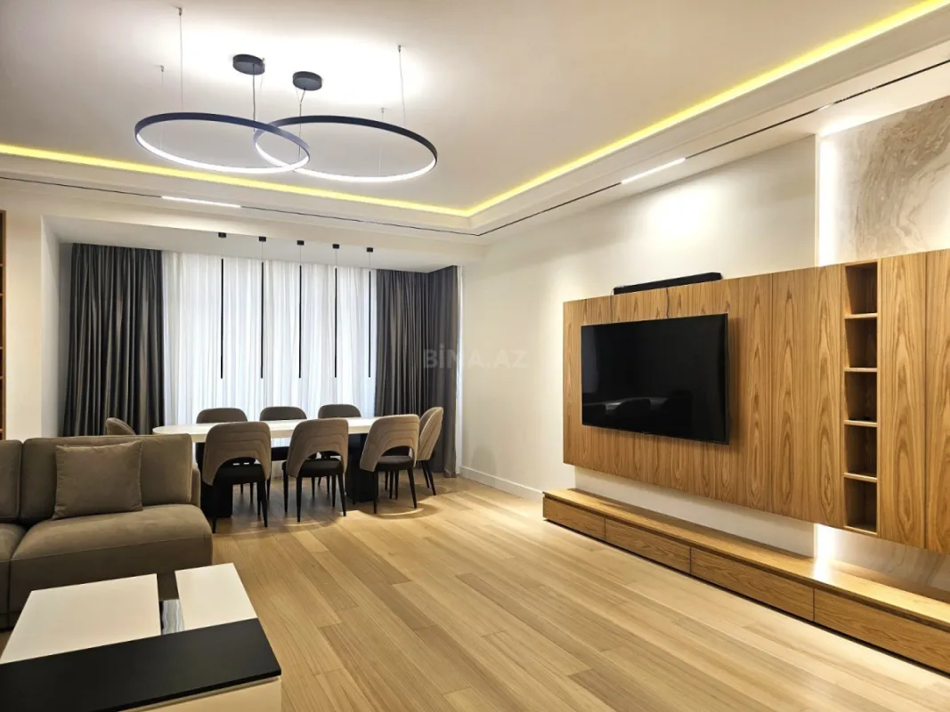 Kirayə verilir 3 otaqlı mənzil 130 m²