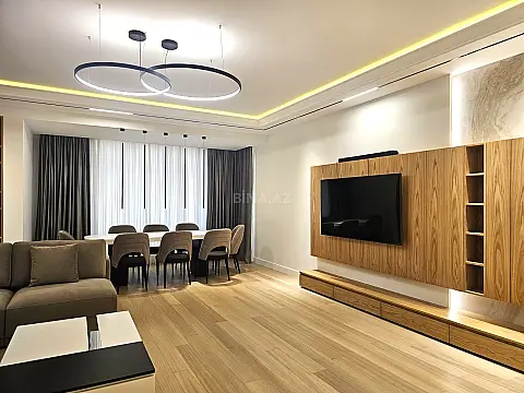 Kirayə verilir 3 otaqlı mənzil 130 m²