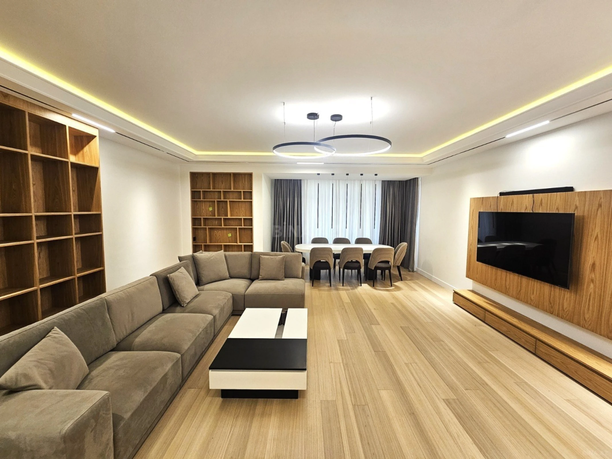 Kirayə verilir 3 otaqlı mənzil 130 m²