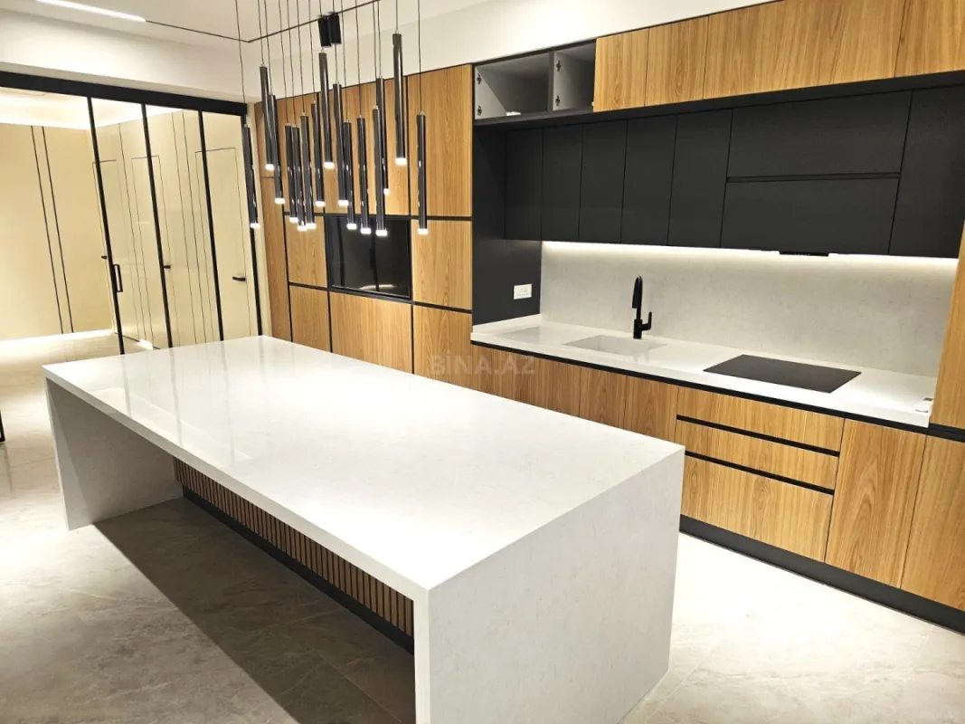 Kirayə verilir 3 otaqlı mənzil 130 m²