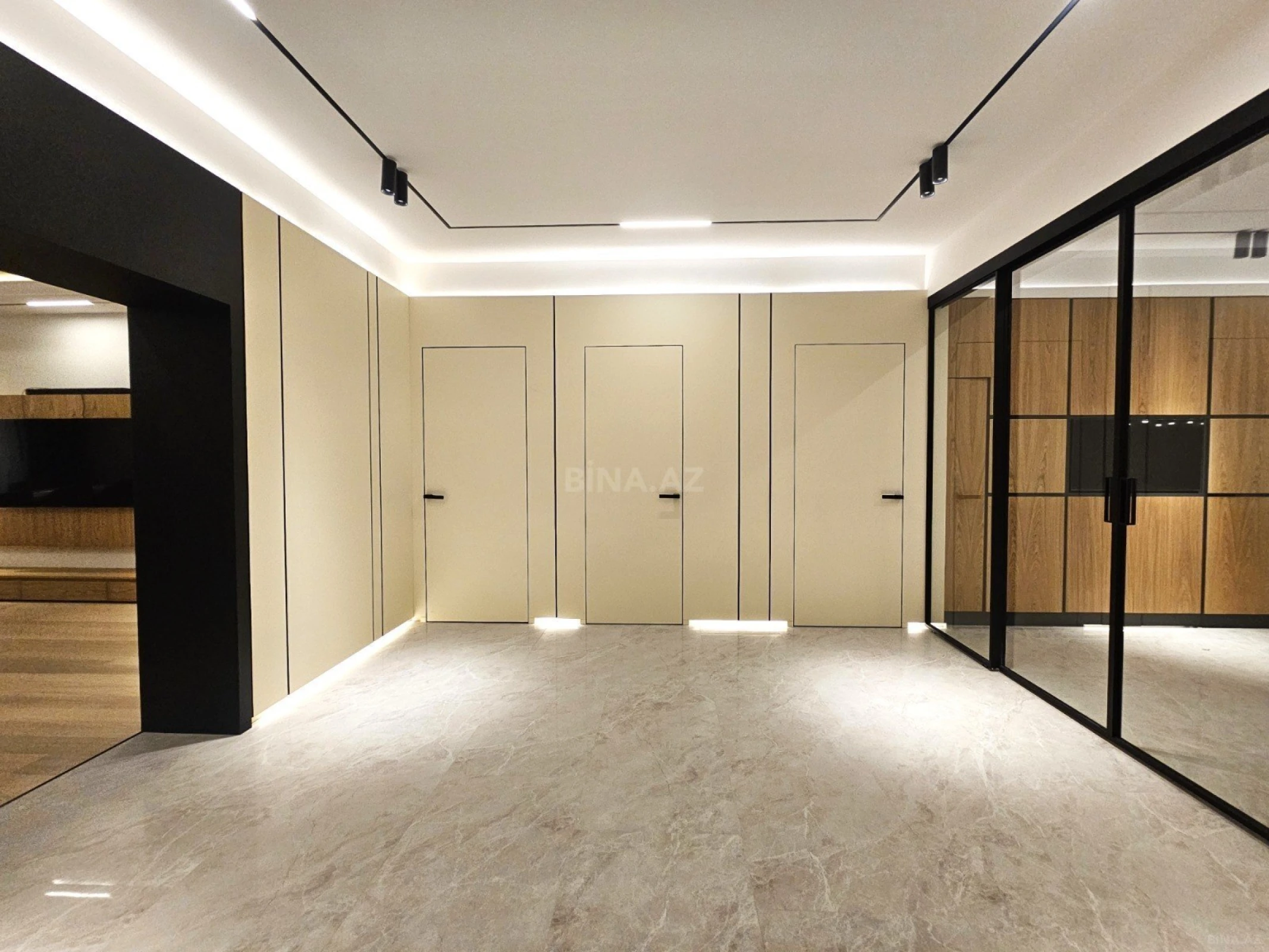 Kirayə verilir 3 otaqlı mənzil 130 m²