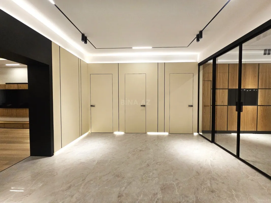 Kirayə verilir 3 otaqlı mənzil 130 m²