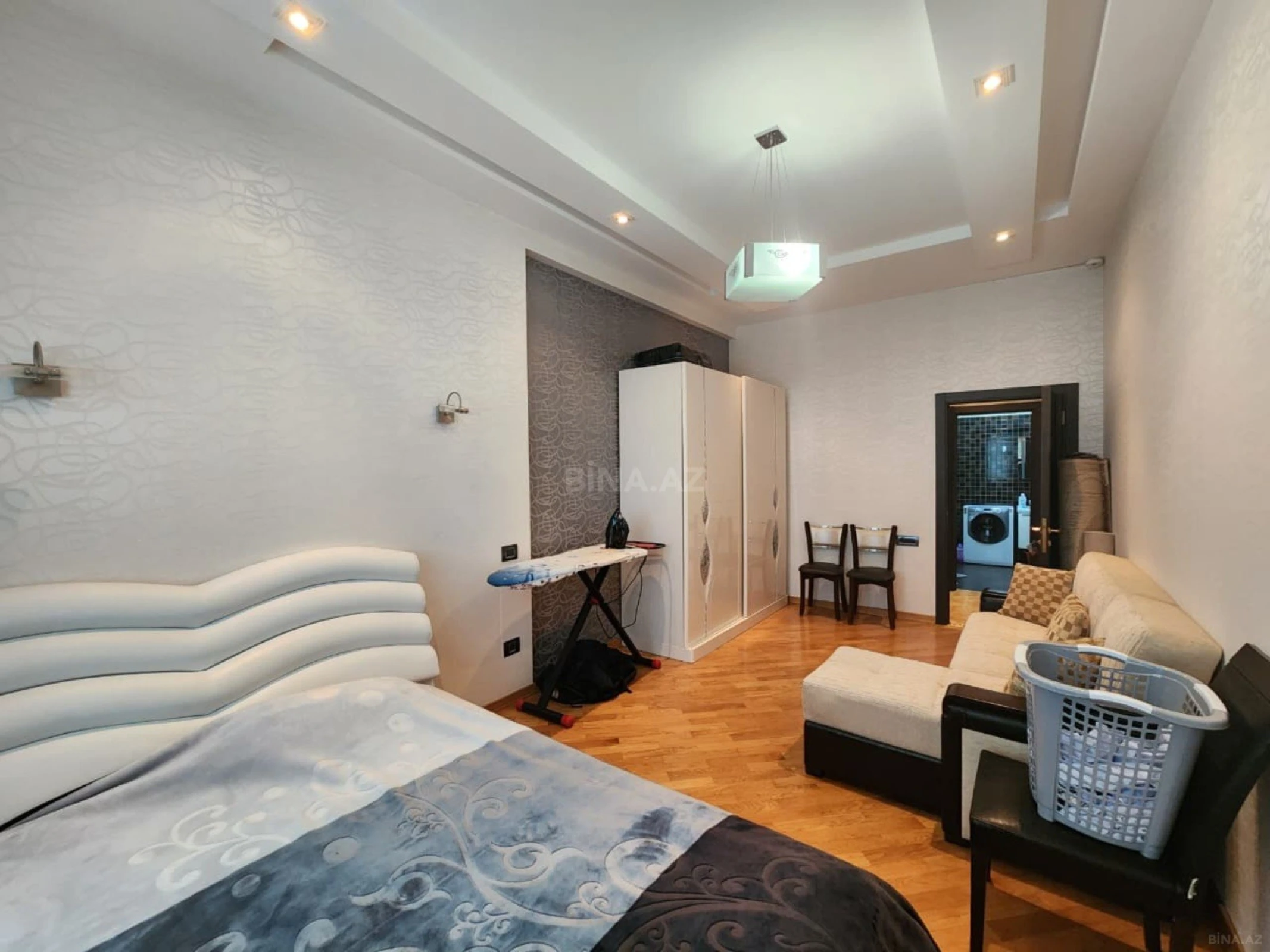 Kirayə verilir 3 otaqlı mənzil 152 m²