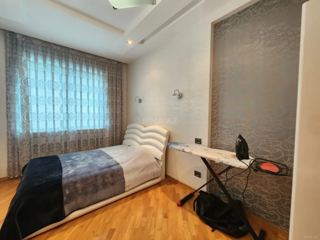 Kirayə verilir 3 otaqlı mənzil 152 m²