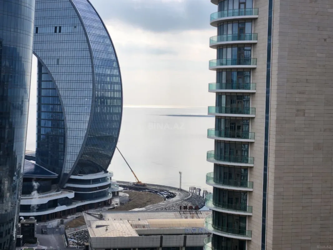 Kirayə verilir 3 otaqlı mənzil 152 m²