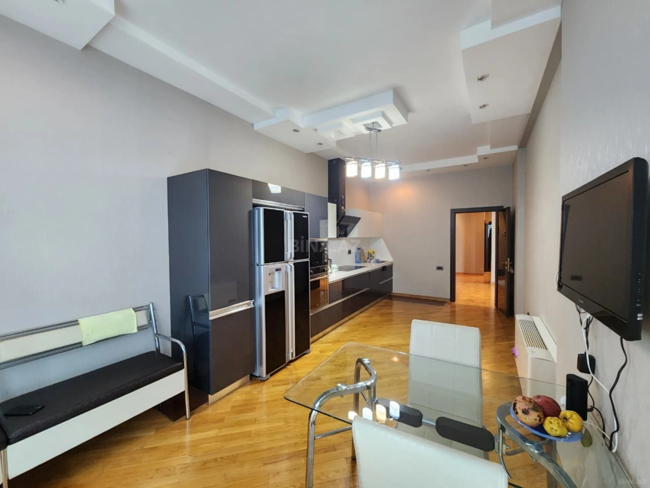 Kirayə verilir 3 otaqlı mənzil 152 m²
