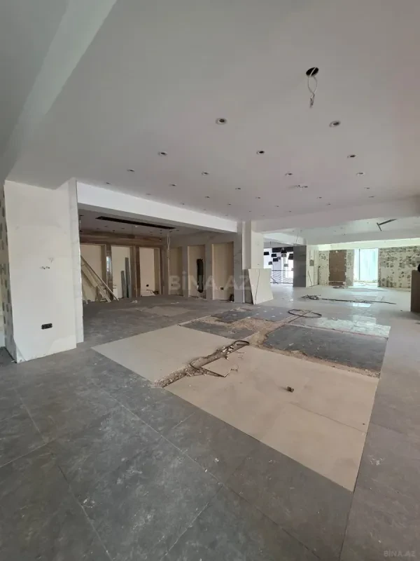 Satılır obyekt 650 m²