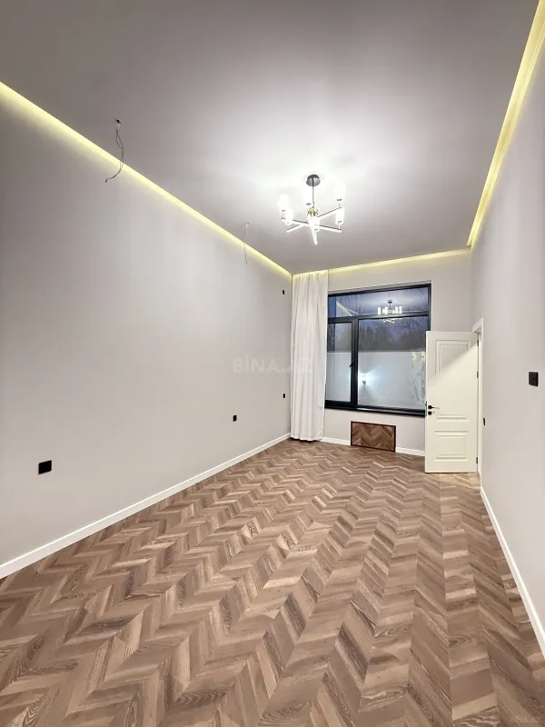 Satılır 5 otaqlı həyət evi 260 m²
