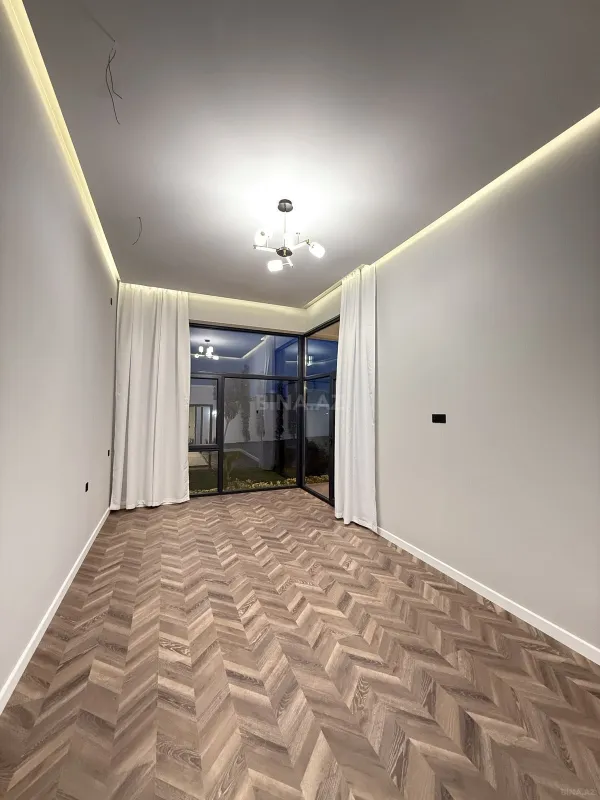 Satılır 5 otaqlı həyət evi 260 m²