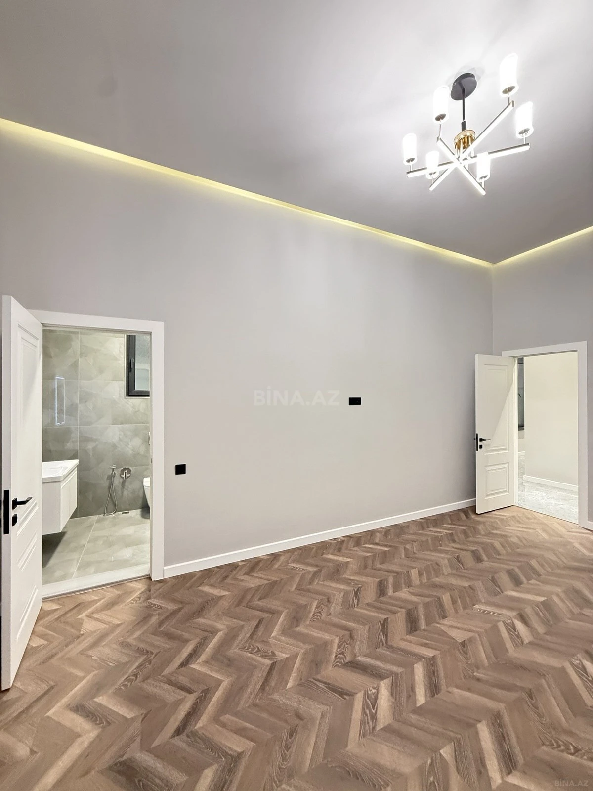 Satılır 5 otaqlı həyət evi 260 m²