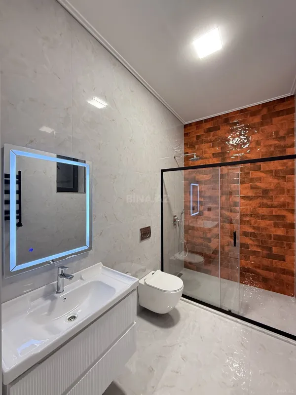 Satılır 5 otaqlı həyət evi 260 m²